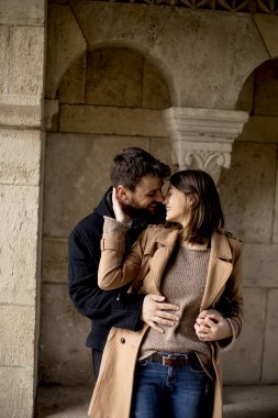 Seven Budapeşte, Macaristan'ın tarihsel alanda çift sarıldı