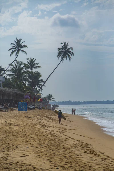 Negombo Sri Lanka Enero 2014 Personas Identificadas Playa Negombo Sri — Foto de Stock