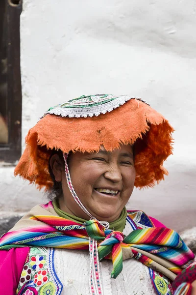 Cusco Peru Dezembro 2017 Mulher Não Identificada Rua Cusco Peru — Fotografia de Stock