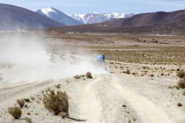 Arazi aracı, Eduardo Avaroa and Fauna Ulusal rezerv Bolivya'daki Dali çölde