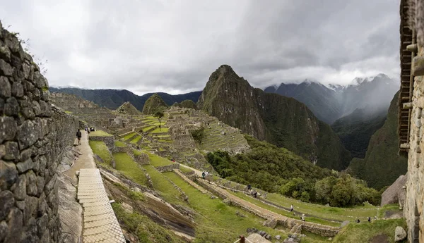 Machu Picchu Peru Stycznia 2018 Niezidentyfikowanych Ludzi Pozostałości Starożytnej Cytadeli — Zdjęcie stockowe