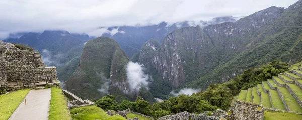 秘鲁马丘比丘遗址鸟瞰图 — 图库照片