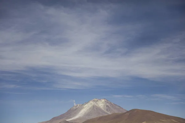Vista Para Vulcão Licancabur Reserva Nacional Fauna Andina Eduardo Avaroa — Fotografia de Stock