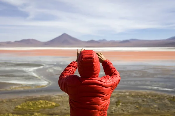 Jeune Homme Prenant Des Photos Laguna Colorada Eduardo Avaroa Réserve — Photo