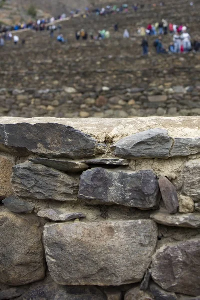 Tourists Visiting Colossal Sanctuary Ollantaytambo Peru — Stock Photo, Image