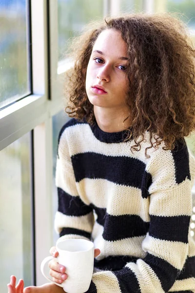 Curly Hair Teen Girl Mug Sitting Window — Stock Photo, Image