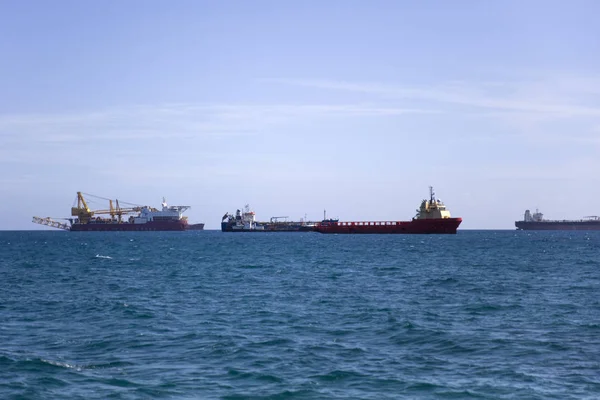 Statki Horyzont Morze Niebieski — Zdjęcie stockowe