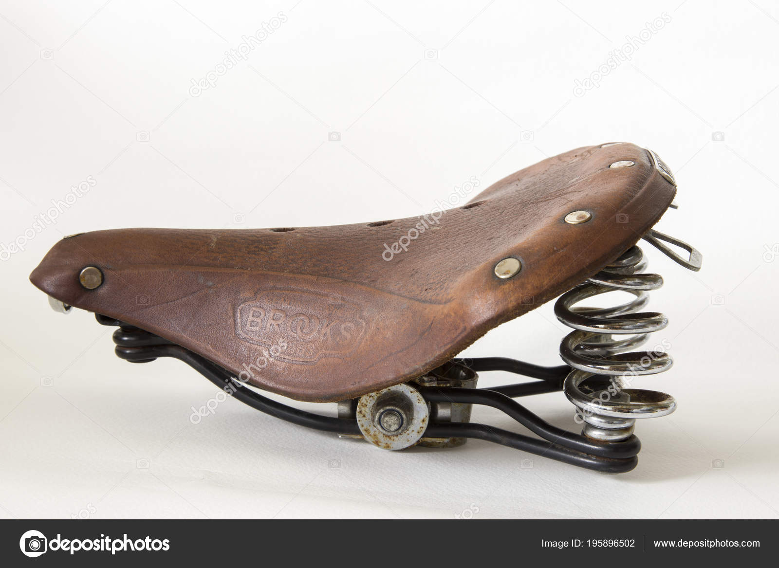 brooks vintage saddle