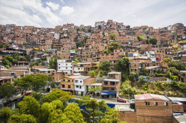 Medellin, Kolombiya - 12 Eylül 2019: Medellin, Kolombiya. Medellin Kolombiya 'nın dağlık Antioquia eyaletinin başkenti ve Kolombiya' nın ikinci büyük şehridir..
