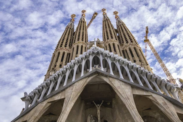 西班牙巴塞罗那的La Sagrada Familia大教堂 它由建筑师Antonio Gaudi设计 建于1882年 — 图库照片