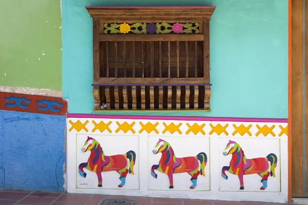 Guatape Kolumbien September 2019 Ausschnitt Aus Der Bunten Fassade Des — Stockfoto