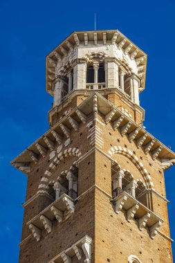 Verona, İtalya'daki Torre dei Lamberti'de görüntüle