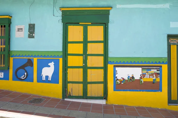 Guatape Colombia September 2019 Detail Van Kleurrijke Gevel Het Gebouw — Stockfoto