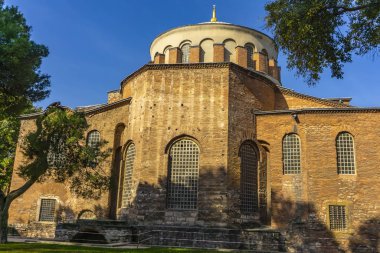 İstanbul, Türkiye 'deki Yunan Doğu Ortodoks Kilisesi Hagia Irene' e manzara