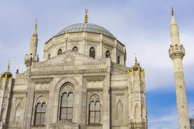 İstanbul, Türkiye 'deki Pertevniyal Valide Sultan Camii' nde manzara