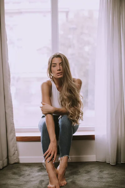 Beautiful Young Woman Sitting Window Apartment — Stock Photo, Image