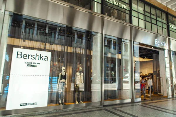 Turin Italien Juni 2015 Detalj Bershka Butik Turin Italien Det — Stockfoto