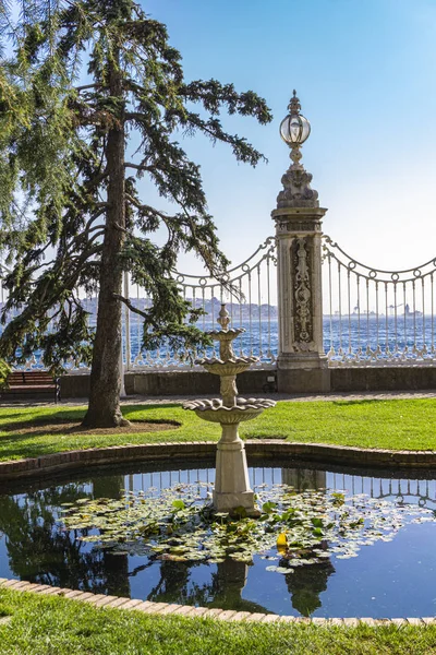 Istanbul Turkey November 2019 Dolmabahce Palace Istanbul Turkey Palace Built — Stock Photo, Image