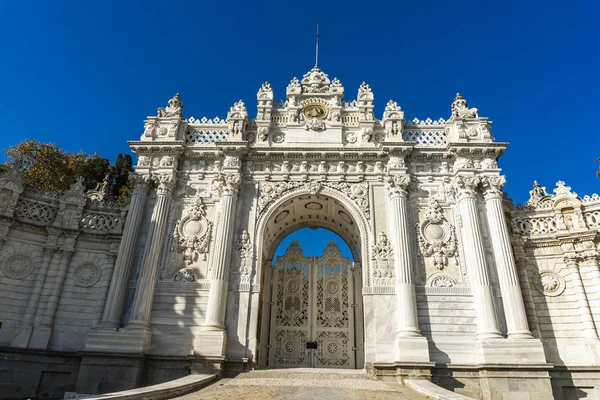 Istanbul Turkey November 2019 Gate Treasury Dolmabahce Palace Istanbul Turkey — Stock Photo, Image