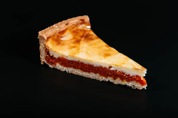 Frisch Zubereitete Kürbis Torte Auf Dunklem Hintergrund — Stockfoto