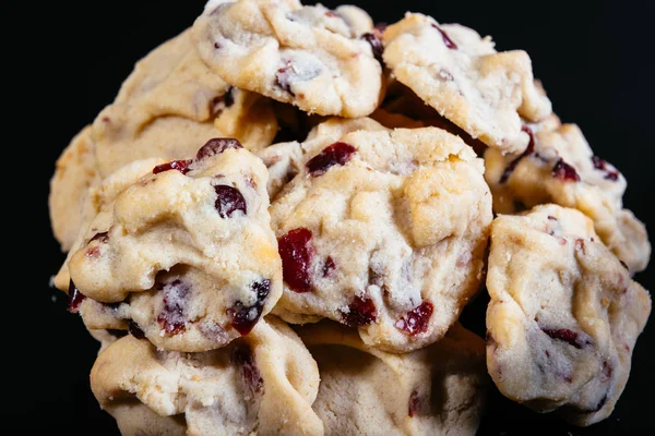 Biscuits Aux Canneberges Faits Maison Sur Fond Sombre — Photo