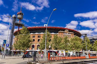Barcelona, İspanya - 8 Ekim 2019: Las Arenas de Barcelona, İspanya. Bullring 1900 'de açıldı ve 1999' da alışveriş merkezine dönüştürüldü..
