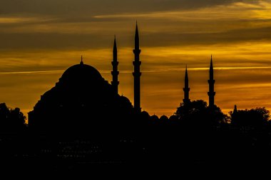 İstanbul, Türkiye 'de gün batımında Mavi Cami' de manzara
