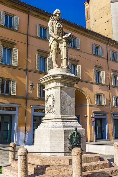 Bologna Italien Februar 2018 Statue Der Italienischen Physici Luigi Galvani — Stockfoto