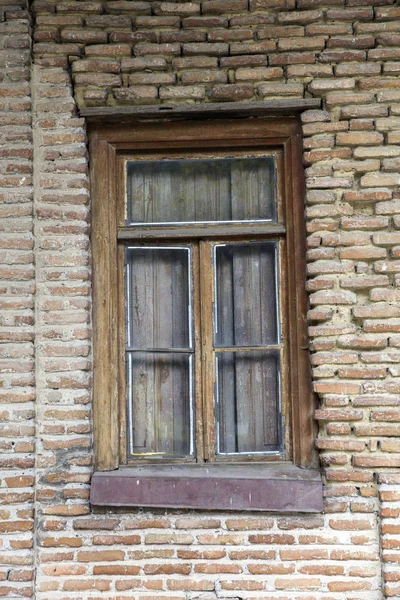 Closeup Old Brick House Wooden Windows — Stock Photo, Image