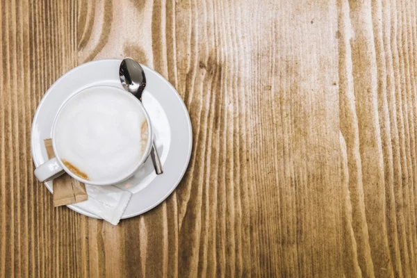 Kopje Cappuccino Koffie Croissants Een Houten Tafel Bovenaanzicht — Stockfoto