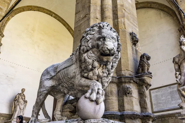 Florenz Löwenstatue Von Vacca 1598 Auf Der Loggia Dei Lanzi — Stockfoto