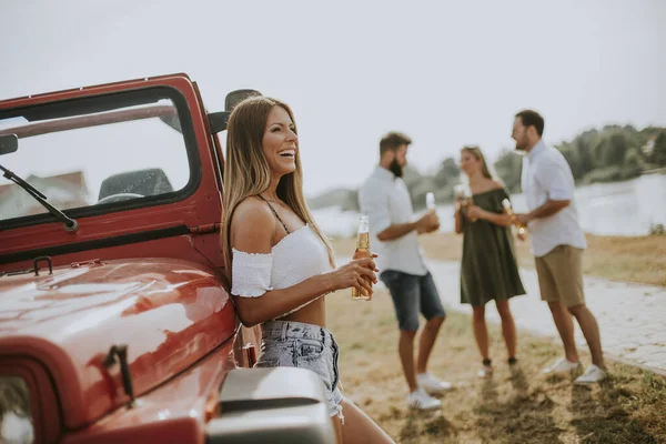 Happy Young Women Drinks Cider Bottle Convertible Car Friends — Stock Photo, Image