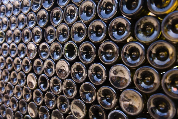 Vecchie Bottiglie Vino Vuote Impilate Una Sull Altra — Foto Stock