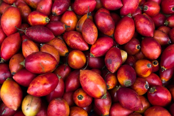 葡萄牙马德拉岛Funchal市场上的新鲜西红柿 Tamarillo — 图库照片