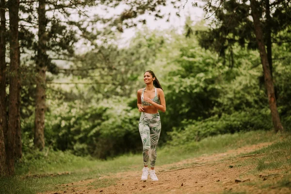 Pretty Young Fitness Woman Running Forest Trail — Stock Photo, Image