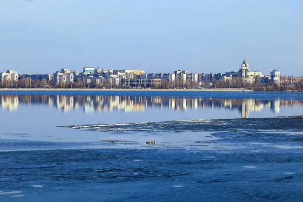 Ciudad rusa Río Voronezh —  Fotos de Stock