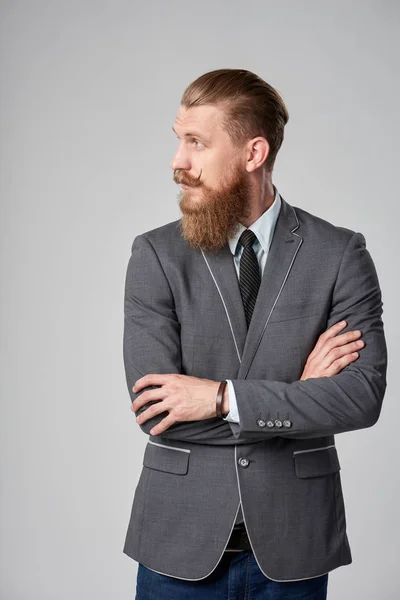 Homem de negócios Hipster olhando para o lado — Fotografia de Stock