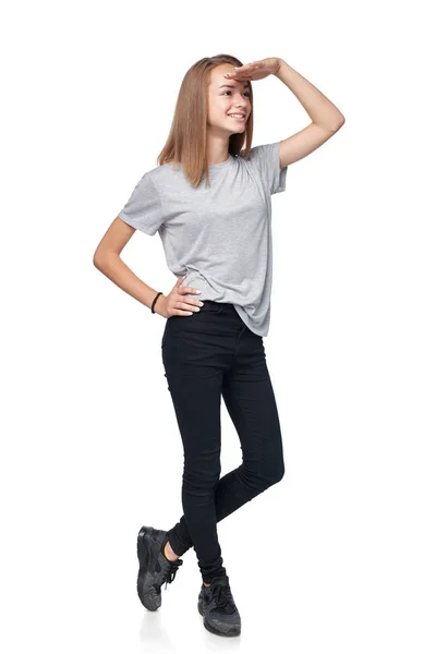 Adolescente menina de comprimento total em pé — Fotografia de Stock