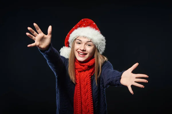 Teen girl with outstretched hands — Stock Photo, Image