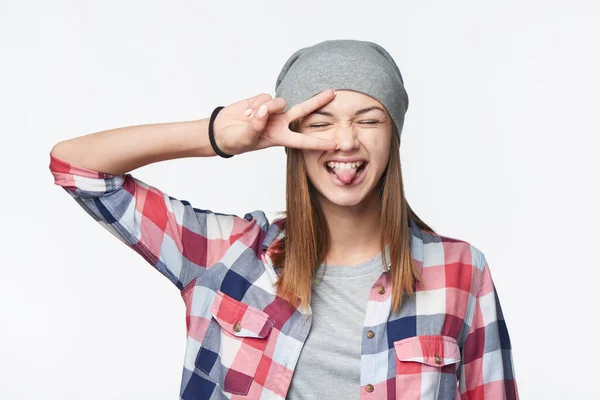 Closeup Funky Teen Girl Checkered Shirt Beanie Hat Showing Peace — Stock Photo, Image