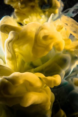  Su sarı boya. Arka plan. Duvar kağıdı. Konsept sanat