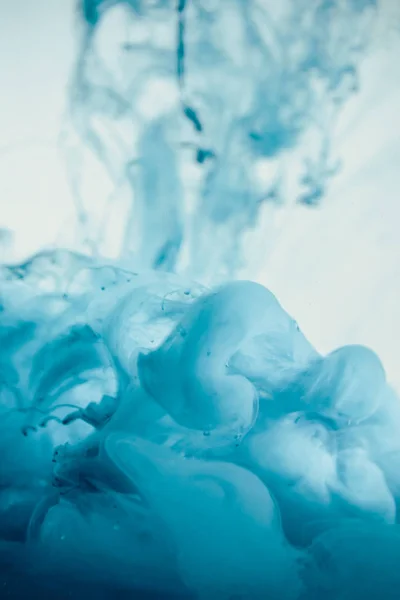 Tinte azul en agua — Foto de Stock