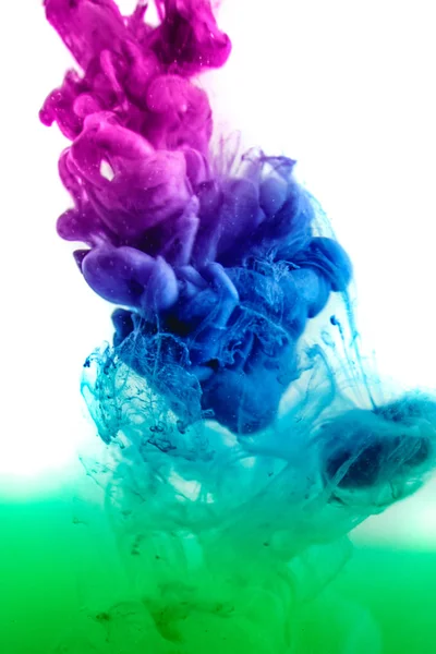 O corante colorido na água . — Fotografia de Stock