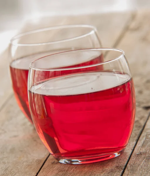 bardak taze vişne suyu 