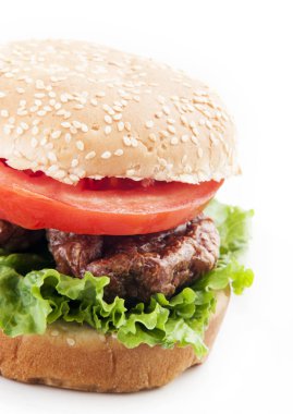 Burger closeup beyaz arka planda