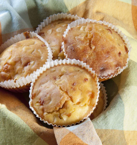 Freshly baked cornbread muffins with cheddar cheese — Stock Photo, Image