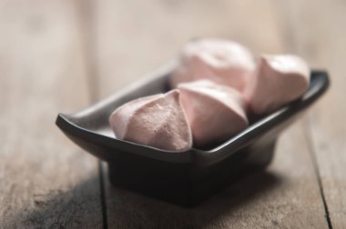 Kremalı kurabiye kase