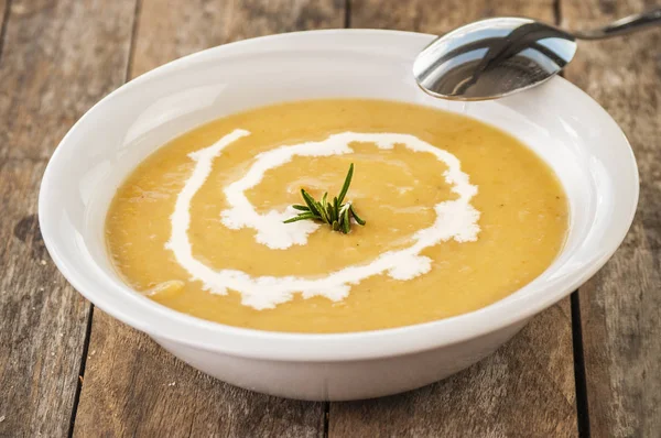 Vegetarian carrot-pumpkin cream soup — Stock Photo, Image