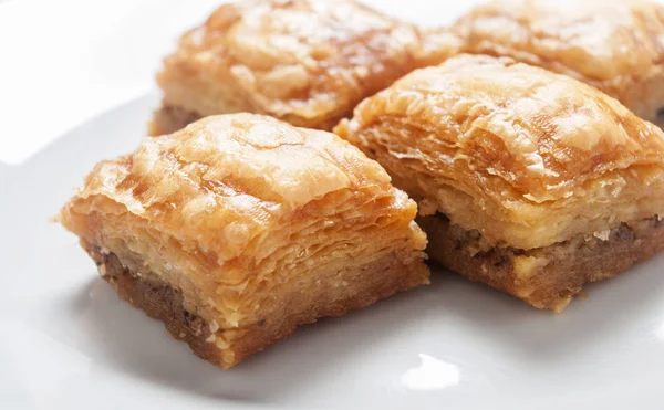 Baklava casera con nueces y jarabe de miel — Foto de Stock