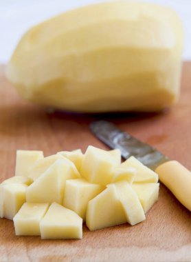 ahşap üzerine patates yakın çekim